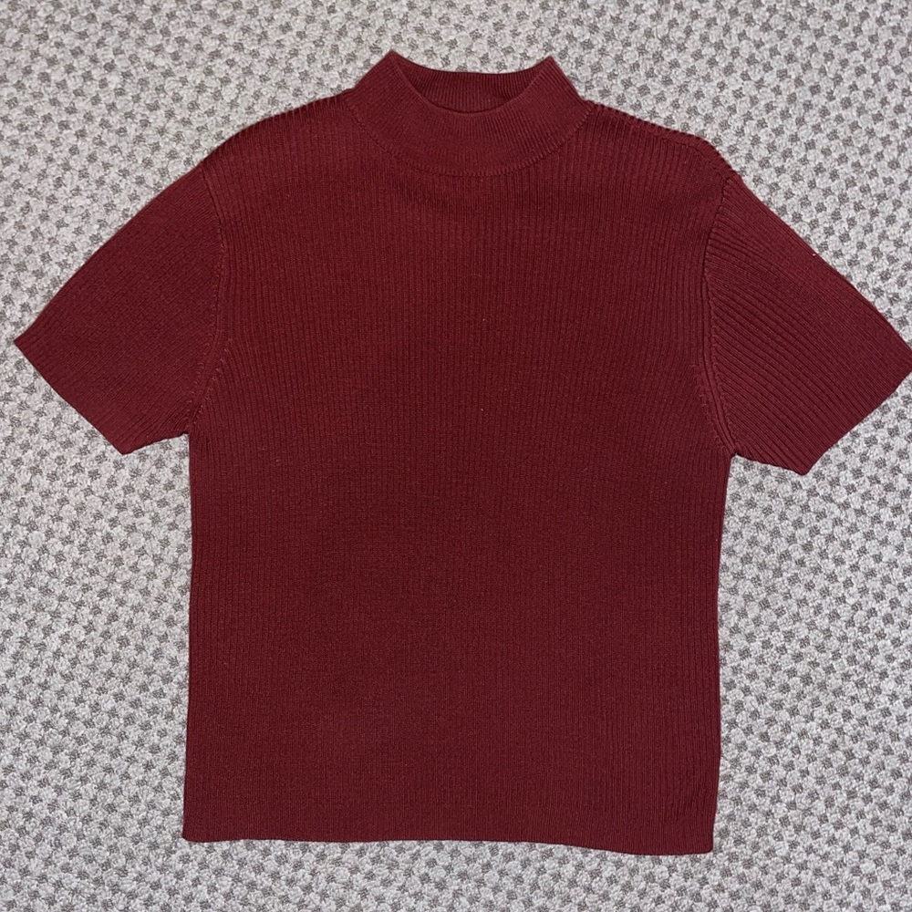 Maroon Ribbed Short Sleeve Shirt